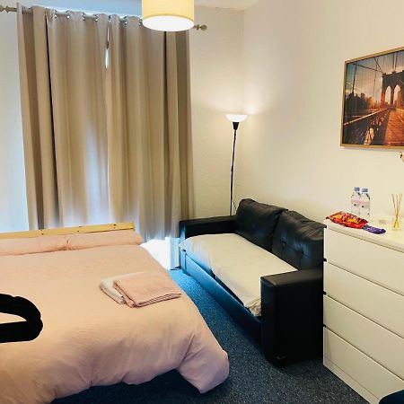 Shutdown Permanently Apartment Дъблин Екстериор снимка
